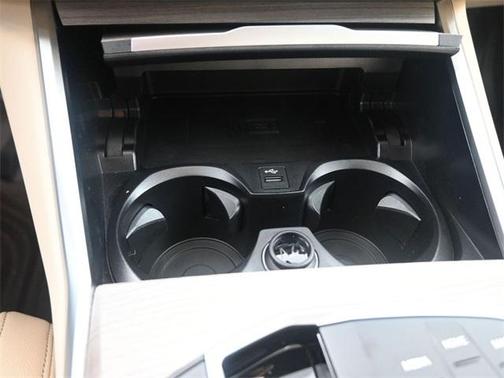 2025 BMW 330 i