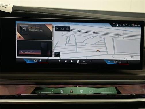 2026 BMW 750e xDrive