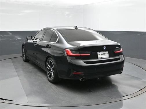 2019 BMW 330 i