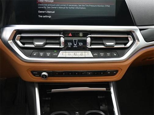 2019 BMW 330 i