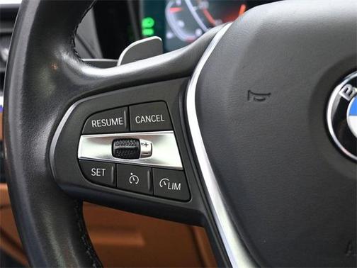 2019 BMW 330 i