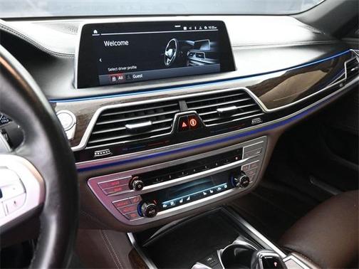 2022 BMW 750 i xDrive