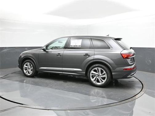 2024 Audi Q7 55 Premium Plus