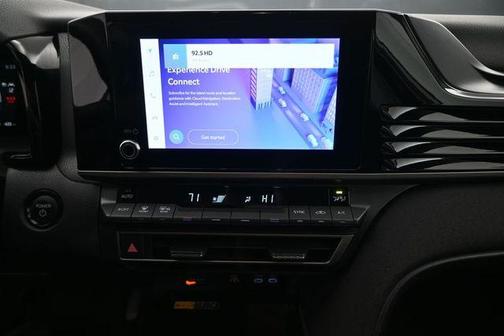 Ice 2025 Toyota Camry LE