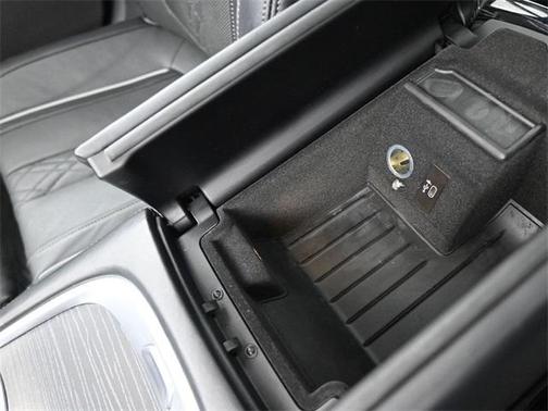 2022 BMW 740 i xDrive