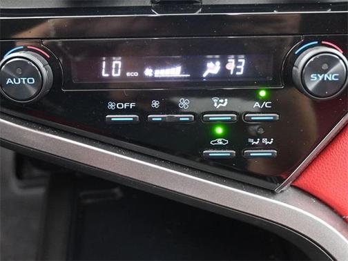 2022 Toyota Camry Hybrid XSE