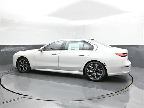 2025 BMW i7 xDrive60