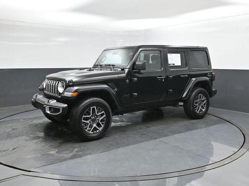 Black Clearcoat 2025 Jeep Wrangler Sahara