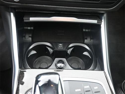 2021 BMW 330 i xDrive