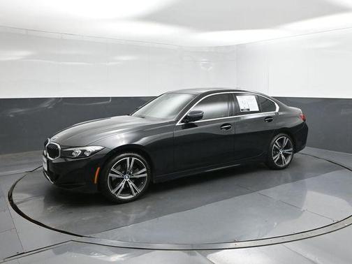 Black Sapphire Metallic 2024 BMW 330 i