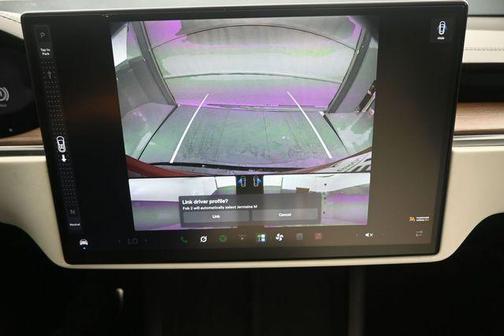 Red Multi 2022 Tesla Model X Base