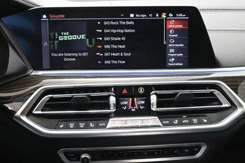 Black Sapphire Metallic 2020 BMW X5 sDrive40i