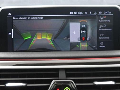 2022 BMW 740 i