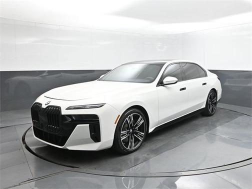 2025 BMW 760 760i xDrive