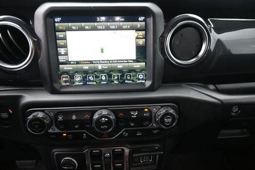 Bright White Clearcoat 2023 Jeep Wrangler Rubicon 392