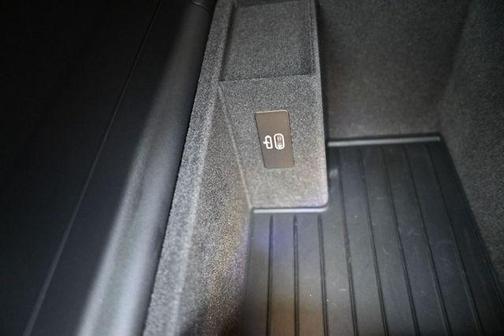 Skyscraper Gray Metallic 2023 BMW 530 i