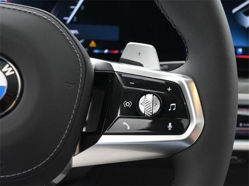 2025 BMW 740 i