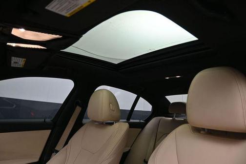 Jet Black 2020 BMW 330 i