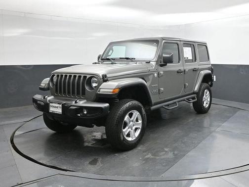 Sting Gray Clearcoat 2021 Jeep Wrangler Unlimited Sahara