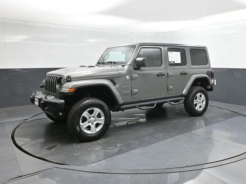 Sting Gray Clearcoat 2021 Jeep Wrangler Unlimited Sahara