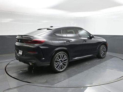 Black Sapphire Metallic 2024 BMW X6 xDrive40i