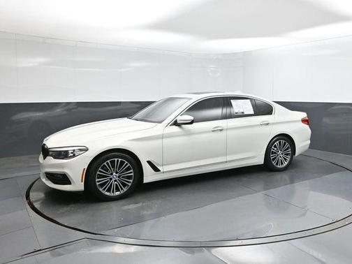 Alpine White 2018 BMW 530 i