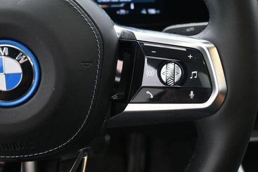 Alpine White 2023 BMW i7 xDrive60