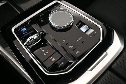 Alpine White 2023 BMW i7 xDrive60