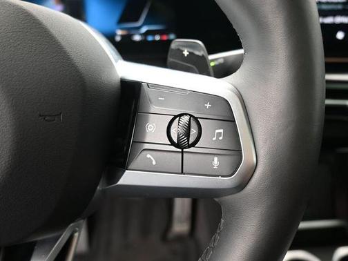 Black Sapphire Metallic 2025 BMW X2 xDrive28i