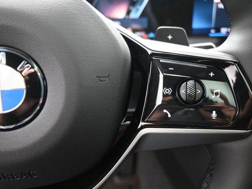 Dark Graphite Metallic 2026 BMW 530 i