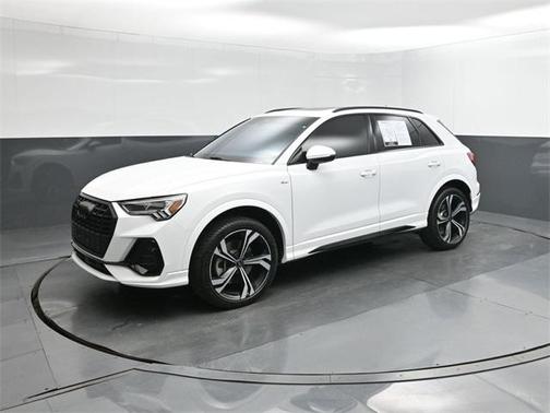 2024 Audi Q3 45 S line Premium