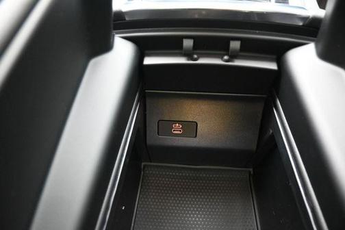 Black Sapphire Metallic 2027 BMW X6 xDrive40i