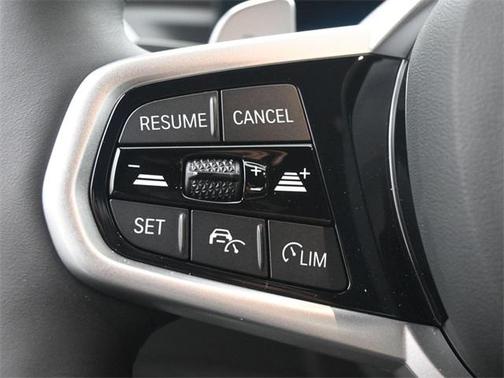 2025 BMW 330 i