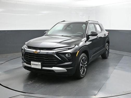 Mosaic Black Metallic 2025 Chevrolet Trailblazer LT