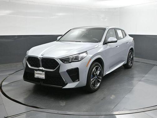 Gray Metallic 2025 BMW X2 xDrive28i