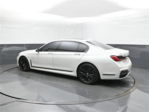2022 BMW 750 i xDrive