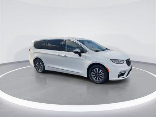 2023 Chrysler Pacifica Hybrid Limited