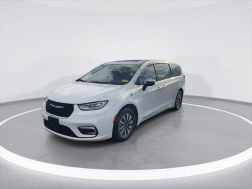 2023 Chrysler Pacifica Hybrid Limited