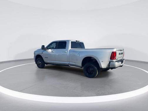 2026 RAM 3500 Laramie Crew Cab 4x4 8' Box