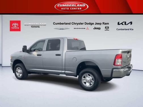 2024 RAM 3500 Tradesman Crew Cab 4x4 6'4' Box