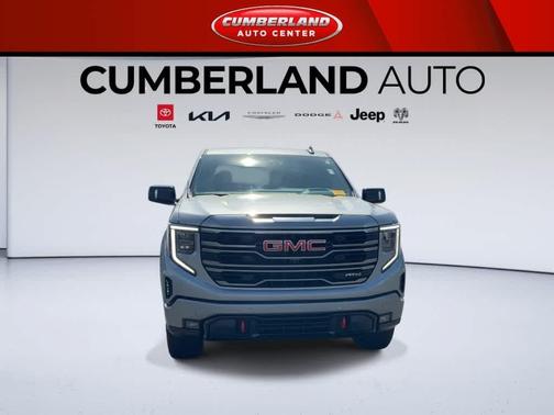 Sterling Metallic 2024 GMC Sierra 1500 AT4