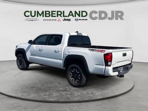 Super White 2018 Toyota Tacoma TRD Off Road