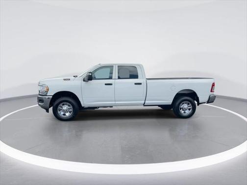 2023 RAM 2500 Tradesman Crew Cab 4x4 8' Box