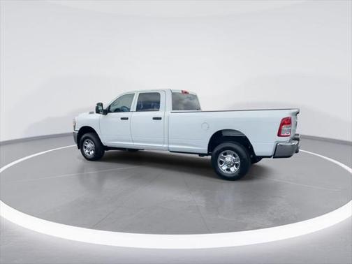 2023 RAM 2500 Tradesman Crew Cab 4x4 8' Box
