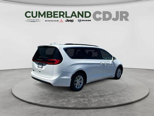 Bright White Clearcoat 2022 Chrysler Pacifica Touring L