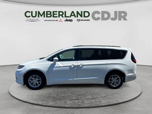 Bright White Clearcoat 2022 Chrysler Pacifica Touring L