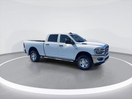 2025 RAM 2500 Tradesman Crew Cab 4x4 6'4' Box
