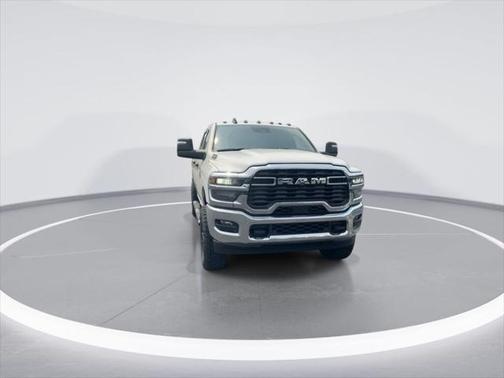 2025 RAM 2500 Tradesman Crew Cab 4x4 6'4' Box