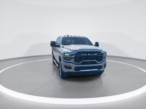 2025 RAM 2500 Tradesman Crew Cab 4x4 6'4' Box
