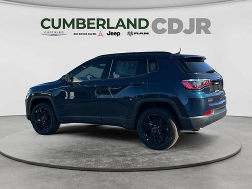 Fathom Blue Pearl Coat 2026 Jeep Compass Latitude